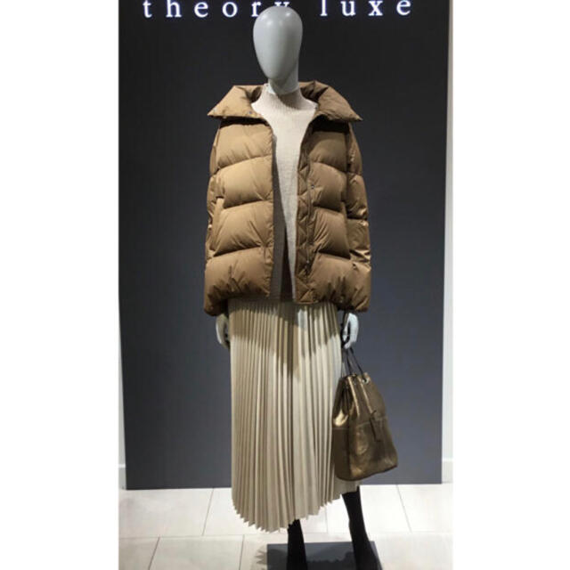 Theory luxe - Theory luxe 19aw ショート丈ダウンコートの通販 by yu ...