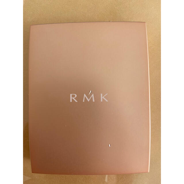 RMK(アールエムケー)のローズウッドデイドリーム ４アイズ  01 コスメ/美容のベースメイク/化粧品(アイシャドウ)の商品写真