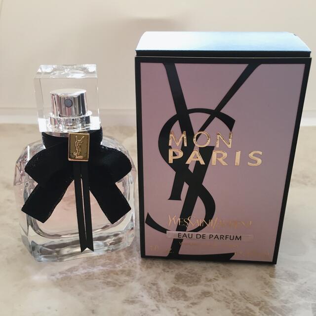 Yves Saint Laurent Beaute(イヴサンローランボーテ)のモン パリ オーデパルファム 〈フレグランス〉 30mL  イヴ　サンローラン コスメ/美容の香水(香水(女性用))の商品写真