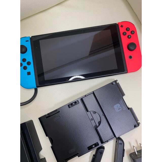 Nintendo Switch(ニンテンドースイッチ)のswitch 本体 エンタメ/ホビーのゲームソフト/ゲーム機本体(家庭用ゲーム機本体)の商品写真