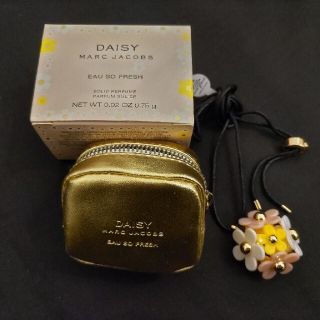 マークジェイコブス(MARC JACOBS)の♡daisy mark jacobs 練り香水♡(香水(女性用))