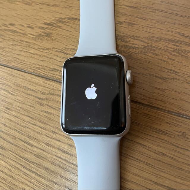 Apple Watch(アップルウォッチ)のアップル apple watch3   シルバーアルミ フォッグスポーツ gps スマホ/家電/カメラのスマートフォン/携帯電話(その他)の商品写真