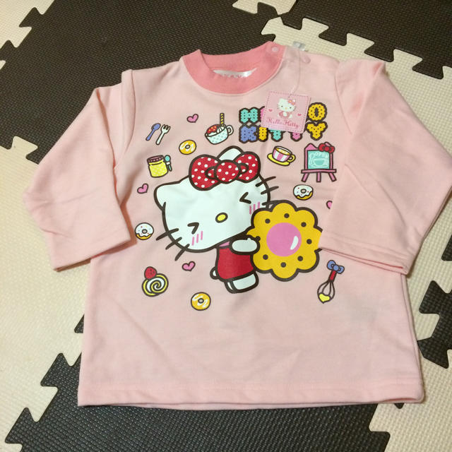 新品タグ付きキティちゃんパジャマ♡ キッズ/ベビー/マタニティのキッズ服女の子用(90cm~)(パジャマ)の商品写真