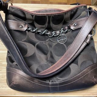 コーチ(COACH)のCoach ショルダーバッグ　【底値】【使用感あり】【内部に雨濡れのシミ有り】(ショルダーバッグ)