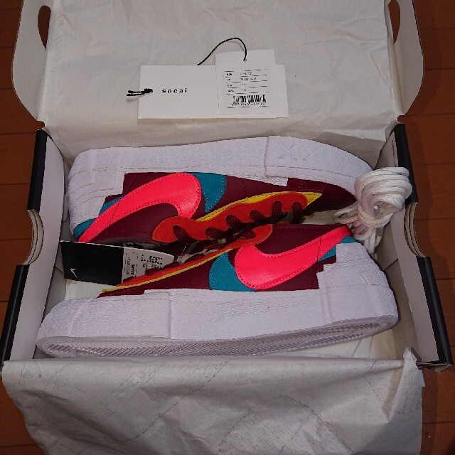 24 Nike sacai KAWS Blazer Low Team Red 赤