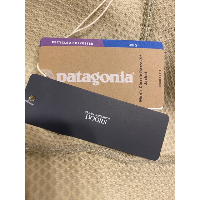 patagonia(パタゴニア)のタグ付 新品♡パタゴニア PEBGメンズクラッシックレトロX サイズS  メンズのジャケット/アウター(ブルゾン)の商品写真