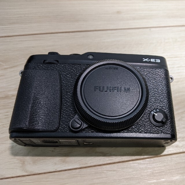 FUJIFILM XE3 (黒) 傷/欠品なし 画面保護シート＆その他アクセあり