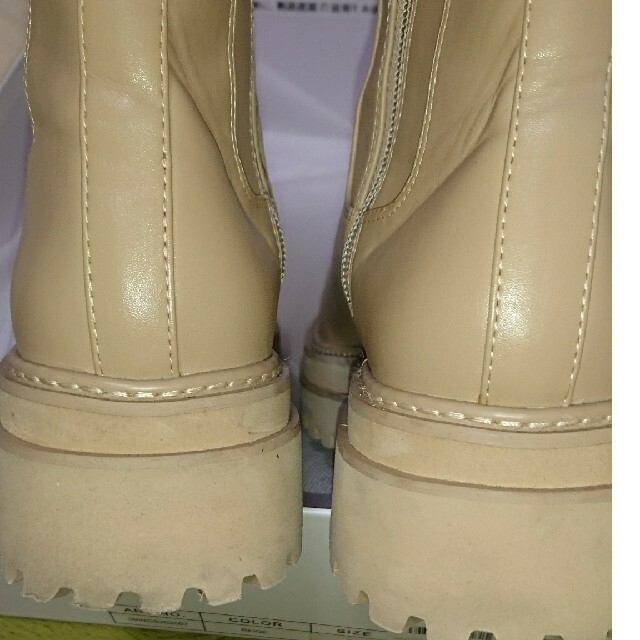 Mila Owen(ミラオーウェン)のお値下げ！MilaOwen☆トラックソールハイアンクルソール レディースの靴/シューズ(ブーツ)の商品写真