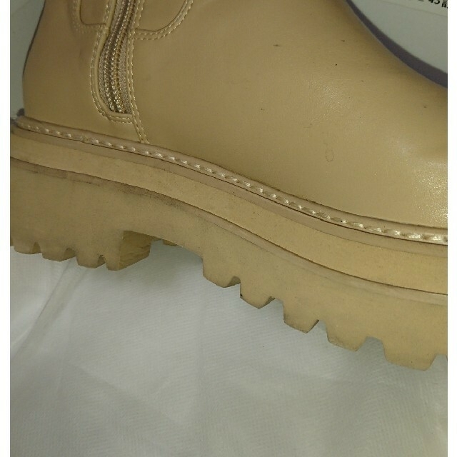 Mila Owen(ミラオーウェン)のお値下げ！MilaOwen☆トラックソールハイアンクルソール レディースの靴/シューズ(ブーツ)の商品写真