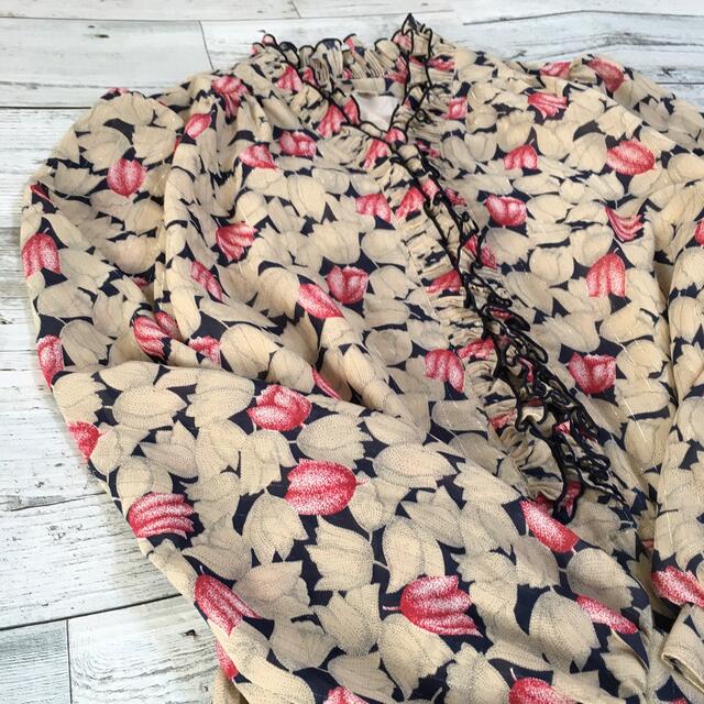 昭和レトロチューリップ柄のロングワンピースフリルネックラメプリーツスカート
