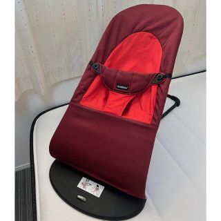 ベビービョルン(BABYBJORN)のベビービョルン バウンサー バランスソフト レッド(ベビーベッド)