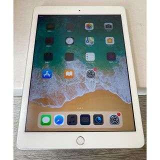 アイパッド(iPad)のSIMフリー iPad 第5世代 128GB MP272J/A シルバー　一括〇(タブレット)