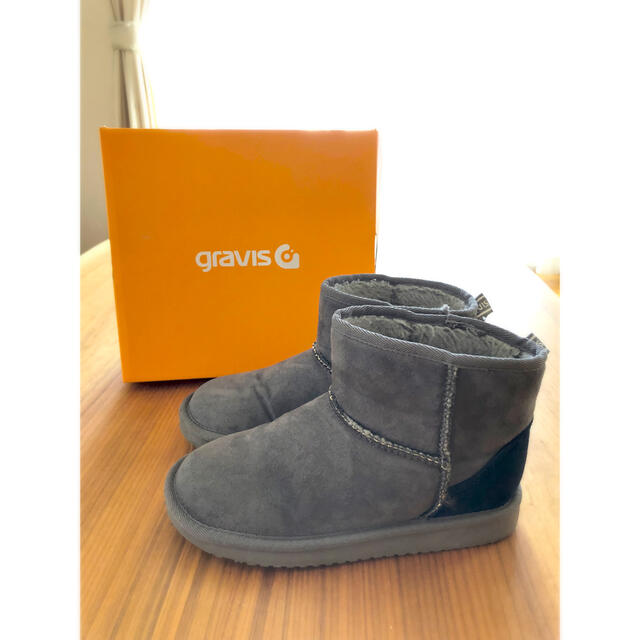 gravis(グラビス)のgravis ムートンブーツ 22cm キッズ/ベビー/マタニティのキッズ靴/シューズ(15cm~)(ブーツ)の商品写真