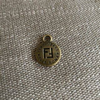 F429 used fendi フェンディ vintage ボタン のみ アクセ