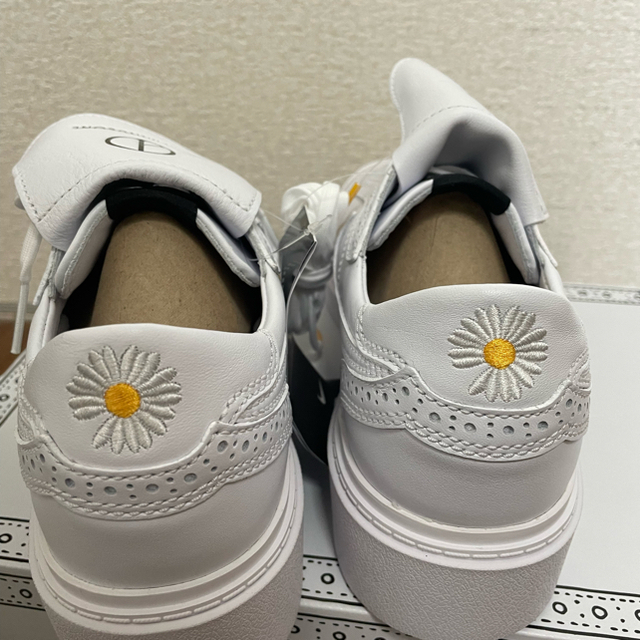 PEACEMINUSONE(ピースマイナスワン)のNIKE kwondo1 White 27.5㎝ メンズの靴/シューズ(スニーカー)の商品写真