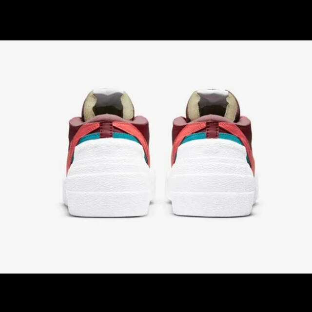 Nike x sacai x KAWS Blazer Low Team Red レディースの靴/シューズ(スニーカー)の商品写真