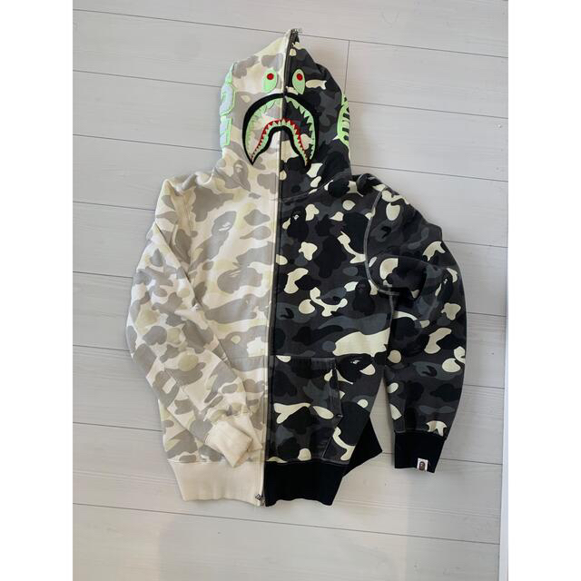 A・BATHING APE シャークパーカーメンズ