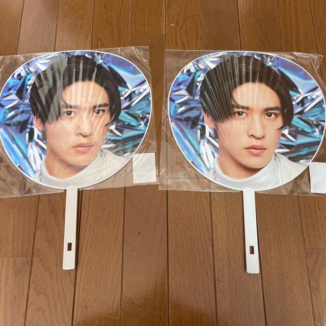 Johnny's(ジャニーズ)の目黒蓮　うちわ エンタメ/ホビーのタレントグッズ(アイドルグッズ)の商品写真