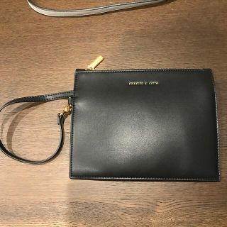 Charles and Keith(ポーチ)のフリマアイテム一覧 Charles and Keith(ポーチ)のフリマアイテム一覧