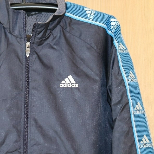 adidas(アディダス)の送料込★新品未使用★adidas★トレーニングウェア上下セット★ネイビー スポーツ/アウトドアのランニング(ウェア)の商品写真