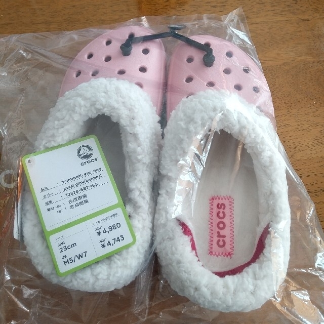 crocs(クロックス)のクロックス crocs 23cm ピンク レディースの靴/シューズ(サンダル)の商品写真