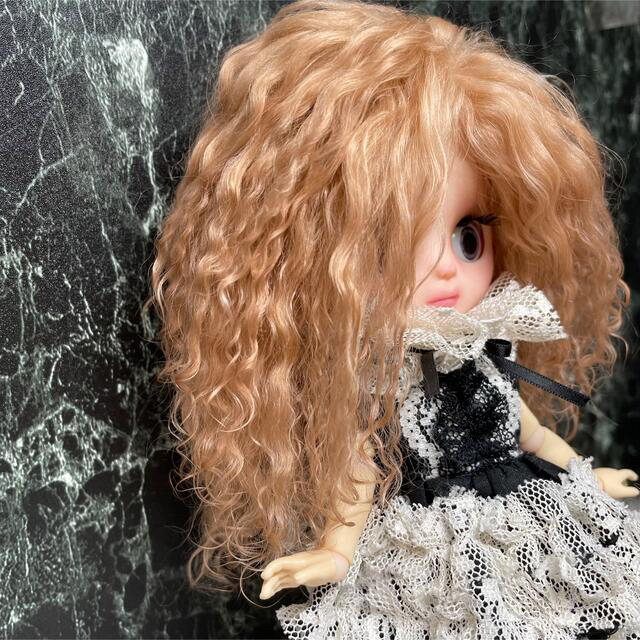 blythe _wm-452アプリコットベージュ⭐️チベットラムウィッグ