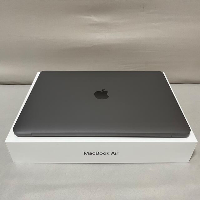 Apple(アップル)のMacBook Air 2018 13inch グレイ 美品 MRE82J/A スマホ/家電/カメラのPC/タブレット(ノートPC)の商品写真