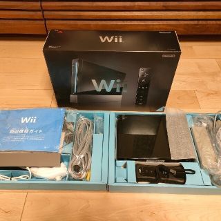 ウィー(Wii)のwii 本体 ＋ リモコン ソフトなど(家庭用ゲーム機本体)