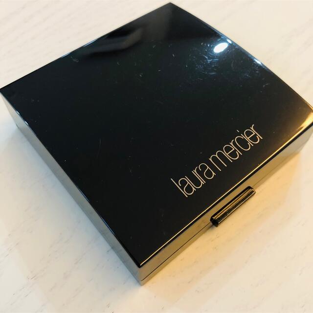 laura mercier(ローラメルシエ)のローラ メルシエ フェイスイルミネーター　01インディスクレション　デパコス コスメ/美容のベースメイク/化粧品(フェイスカラー)の商品写真