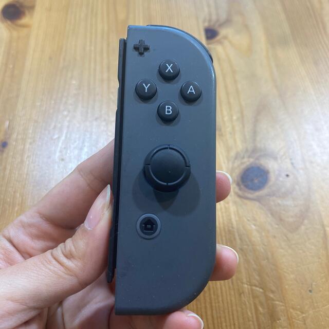 Nintendo Switch(ニンテンドースイッチ)のNintendo Switch Joy-Con(L)/(R) グレー エンタメ/ホビーのゲームソフト/ゲーム機本体(家庭用ゲーム機本体)の商品写真
