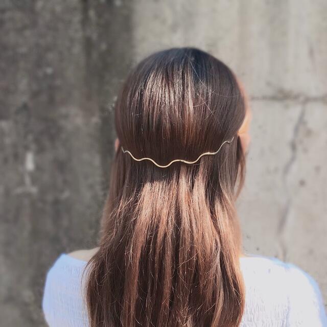 バックカチューシャ　カチューシャ　ヘアカフ　ステンレス素材(シルバー色) レディースのヘアアクセサリー(カチューシャ)の商品写真