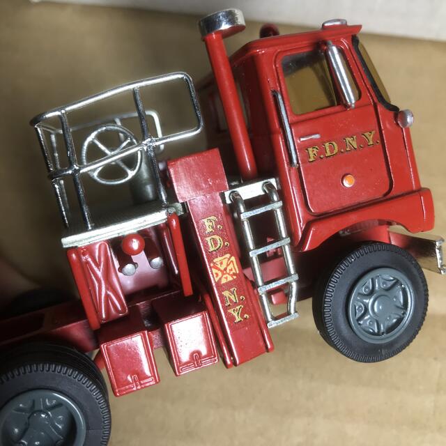 全長約12.5cm 重さ約394g ダイキャスト製　MAC トラクターFDNY