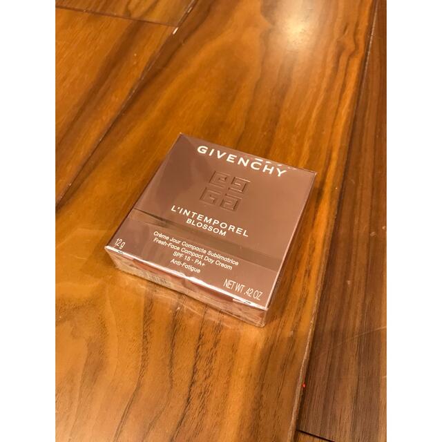 GIVENCHY(ジバンシィ)のジバンシイ GIVENCHY ランタンポレルブロッサムクリームコンパクト 12g コスメ/美容のベースメイク/化粧品(化粧下地)の商品写真