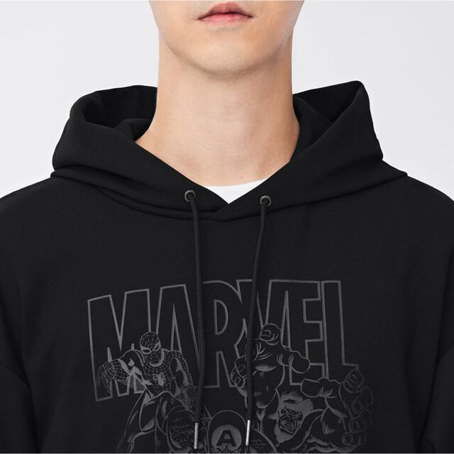 GU(ジーユー)の【新品・タグ付き】MARVEL × GU ダブルフェイスビッグパーカ XLサイズ メンズのトップス(パーカー)の商品写真