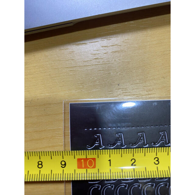 韓国作家　4色セット　大文字　アルファベットシール　トレカ　トレカデコ　金銀白黒 ハンドメイドの素材/材料(型紙/パターン)の商品写真