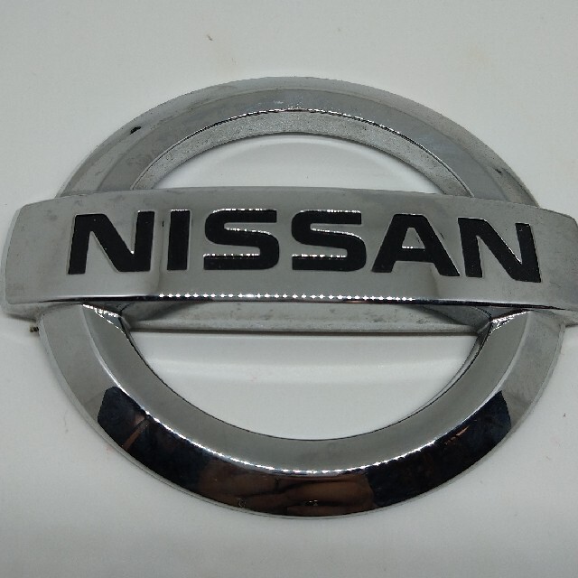 経典ブランド Nissan 2個 エンブレム ニッサン 外装、エアロパーツ - fdctheclub.com