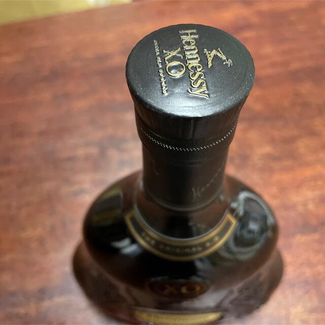 ヘネシー X.O EXTRA OLD COGNAC 黒キャップ箱付き 食品/飲料/酒の酒(ブランデー)の商品写真