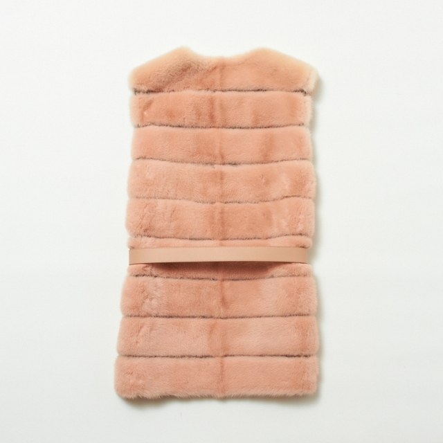 FENDI - フェンディ FENDI ミンクファーベスト 2019AW ベスト レデ FENDI - フェンディ FENDI ミンクファーベスト 2019AW ベスト レデ