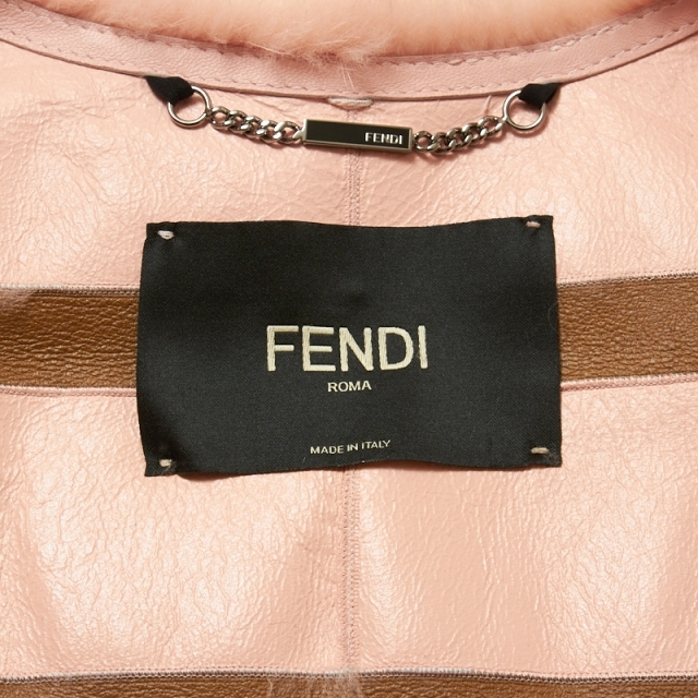 FENDI - フェンディ FENDI ミンクファーベスト 2019AW ベスト レデ FENDI - フェンディ FENDI ミンクファーベスト 2019AW ベスト レデ