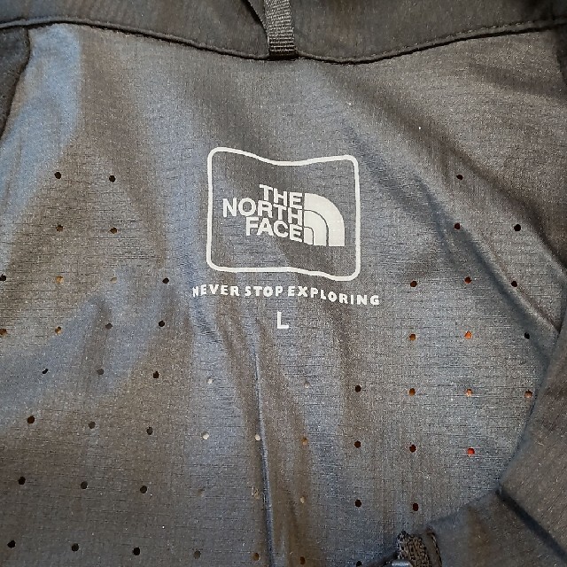 THE NORTH FACE(ザノースフェイス)のノースフェイス　ホワイトライトジャケット Lサイズ　thenorthface メンズのジャケット/アウター(マウンテンパーカー)の商品写真