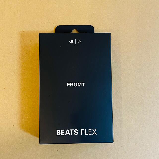 FRAGMENT(フラグメント)のBeats Flex fragment design スペシャルエディション スマホ/家電/カメラのオーディオ機器(ヘッドフォン/イヤフォン)の商品写真