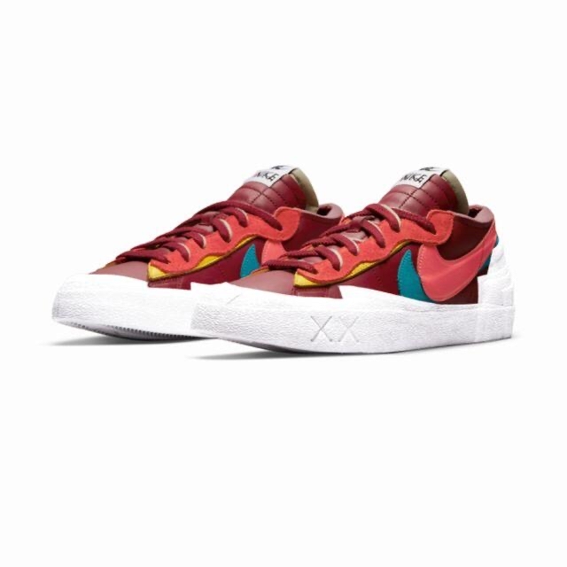 SACAI × KAWS × NIKE BLAZER LOW TEAM REDメンズ