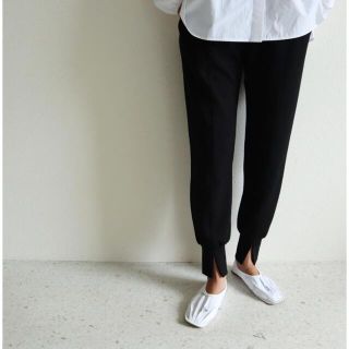 ドゥーズィエムクラス(DEUXIEME CLASSE)の今期◆未使用◆eLLa slit punch jogger pants ブラック(カジュアルパンツ)