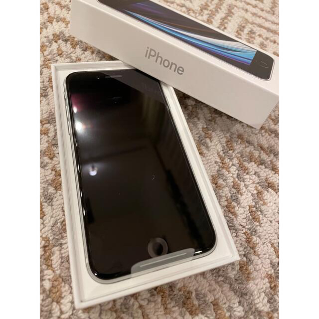 新品　iPhone se 第2世代 64GB ホワイト 2