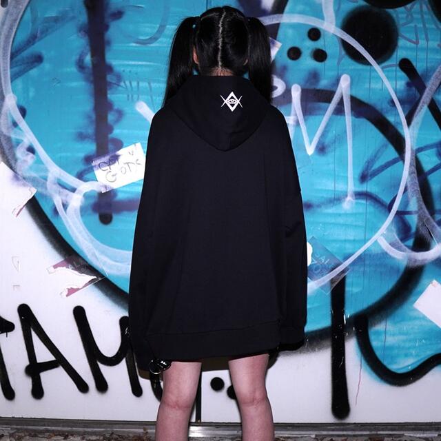 REFLEM negiコラボ青色髪少女ハイネックパーカー | grocerybazaar.store
