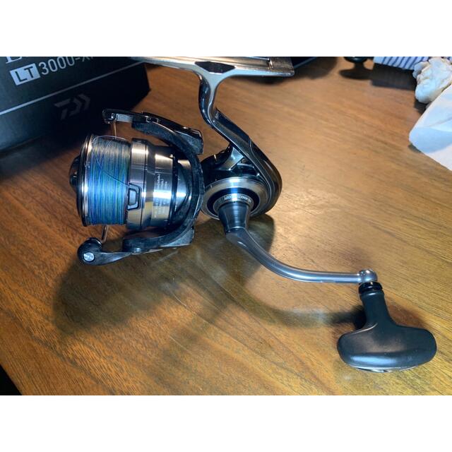 DAIWA(ダイワ)の18 EXIST LT 3000-XH DAIWA ダイワ　イグジスト スポーツ/アウトドアのフィッシング(リール)の商品写真