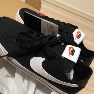 ナイキ(NIKE)のNIKE スニーカー22.5 白×黒(スニーカー)