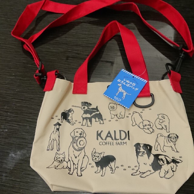 KALDI(カルディ)のカルディ 犬の日 お散歩バック その他のペット用品(犬)の商品写真