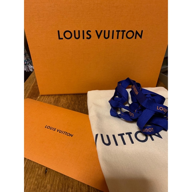 LOUIS VUITTON(ルイヴィトン)のルイヴィトン　ナノノエ レディースのバッグ(ショルダーバッグ)の商品写真