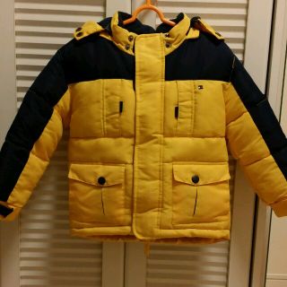 トミーヒルフィガー(TOMMY HILFIGER)のトミーヒルフィガー　アウター　3T(ジャケット/上着)